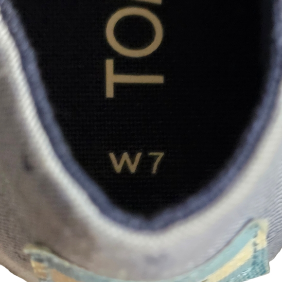TOMS Classic Womes Blue Motif Woven Slip On Size 7.  NWT - Picture 5 of 8